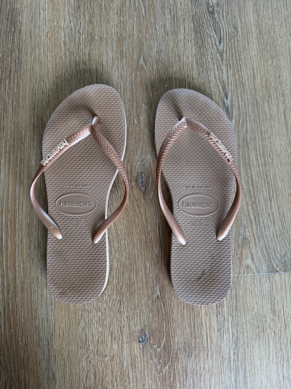Havaianas Metallic Blush Flip Flops